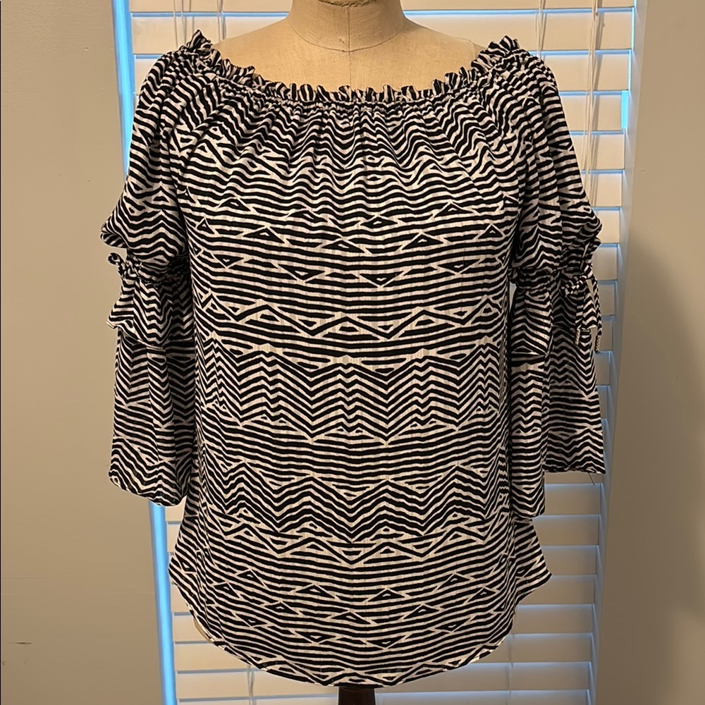White House Black Market Geometric Black and White Blouse